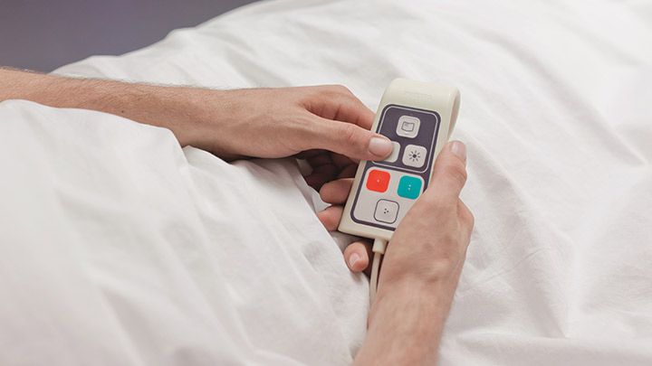 Philips Lightings HealWell fjärrstyrning för patienter förbättrar patienttillvaron med belysning som är enkel att anpassa