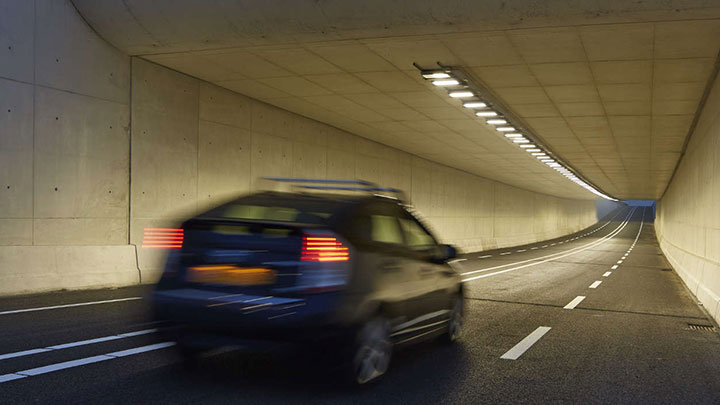Belysning av vägar på flygplatser – förhindra ljusspill