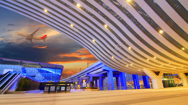 Flygplatsarkitektur och -fasader