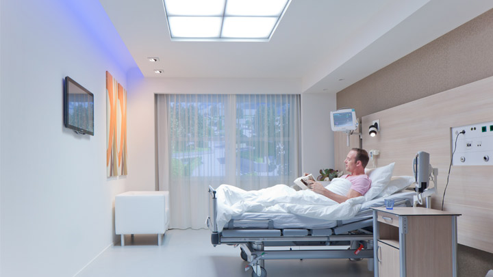 Philips Lightings HealWell är ett komplett belysningssystem för patientrum som förbättrar patientupplevelsen