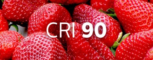 Jordgubbskål som visar färgstyrkan under CRI 90-belysning