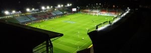 Skydda rugbyspelare med belysning för UV-C-desinfektion